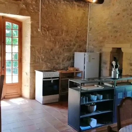 Charmante Avec Piscine Partagee, 4 Personnes - Fr-1-616-424 * Thenon